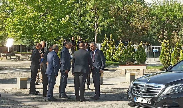 Cumhurbaşkanı Erdoğan'dan Selçuklu Mezarlığı ziyareti