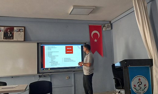 Eleşkirt’te “Türkiye Yüzyılı Maarif Modeli" hakkında bilgilendirme toplantısı yapıldı.