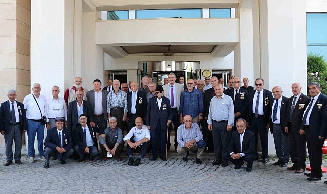 Emeklileri ağırladı Hilton Van Oteli