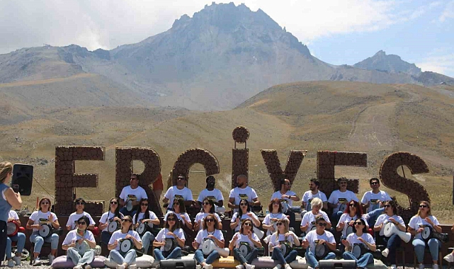 Erciyes’te darbuka şov