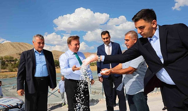 Erzincan Valisi Hamza Aydoğdu, tescilli Kemah tuzunu yerinde inceledi