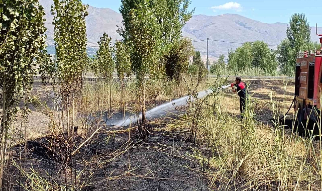 Erzincan'da Örtü Yangını