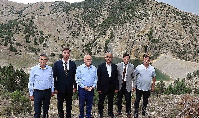 Erzurum Büyükşehir Belediye Başkanı Mehmet Sekmen, Oltu'da yapımı devam eden göletlerde incelemelerde bulundu