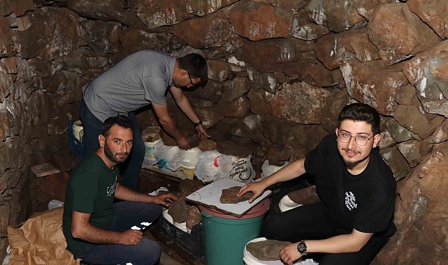 Erzurum'un kuzey ilçeleri doğal buzdolapları oluyor