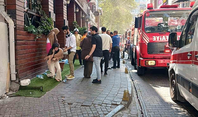 Fatih’te otel yangınında mahsur kalan 6 kişi kurtarıldı