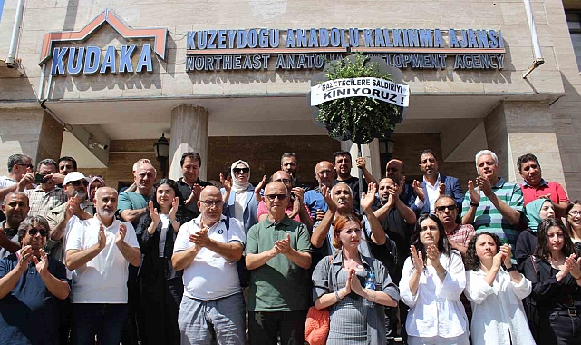Gazeteciler meslektaşlarına sahip çıktı