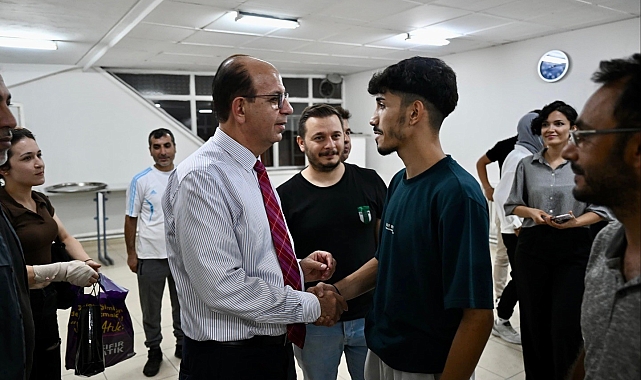 Geçit: "Gençlerimizin enerjisi ve vizyonu geleceğimize ışık tutuyor"