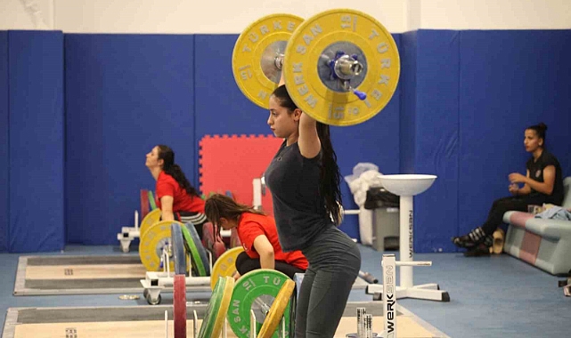 Genç milli haltercilerin tek hedefi 2028 Olimpiyatları