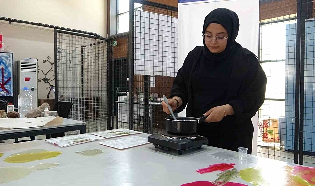 Geri dönüşüm malzemeleri öğrencilerin elinde sanata dönüştü