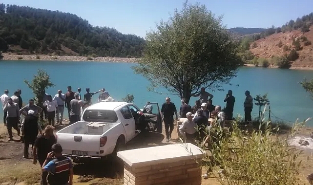 Giresun'da üzen olay! 3 torununu boğulmaktan kurtardı! Kendisi gölde kayboldu!