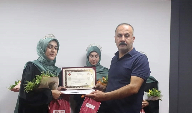 Hafızlar için icazet ve taç giyme merasimi yapıldı Tutak'ta