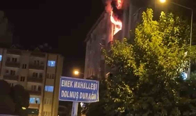Iğdır'da bir binanın 4. katında yangın çıktı
