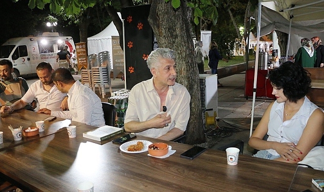 İmza ve Söyleşi'de Sönmez Rüzgarı