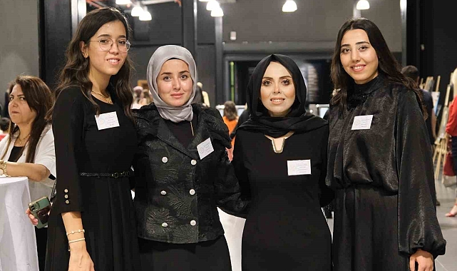 İpekyolu ADEM'leri yılsonu sergisi yaptı