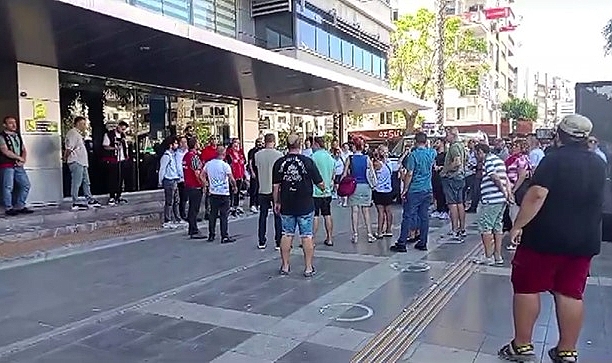 İzmir’de emekçi kıyımının yeni adresi Karşıyaka Belediyesi