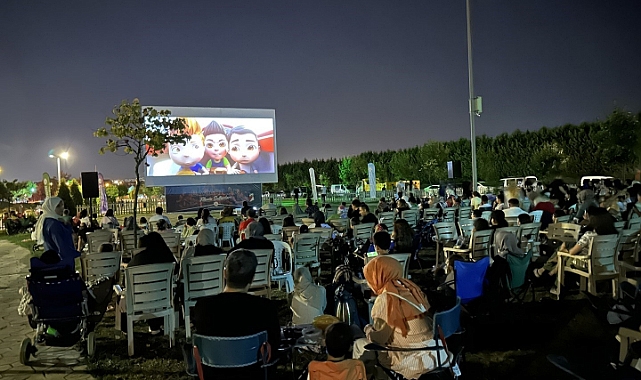 Kartepe’de çocuklar sinema keyfi yaşadı