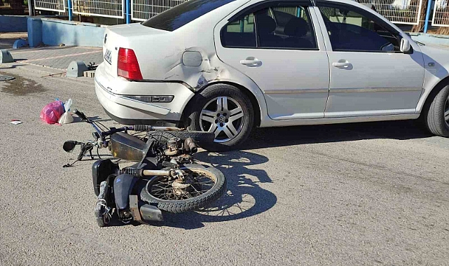 Keşan’da otomobil ile çarpışan motosiklette 2 kişi yaralandı