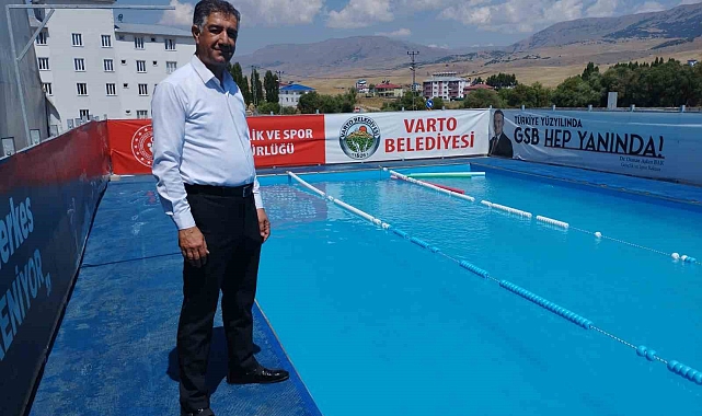Kuran Kursuna Giden Öğrencilere Yüzme Eğitimi
