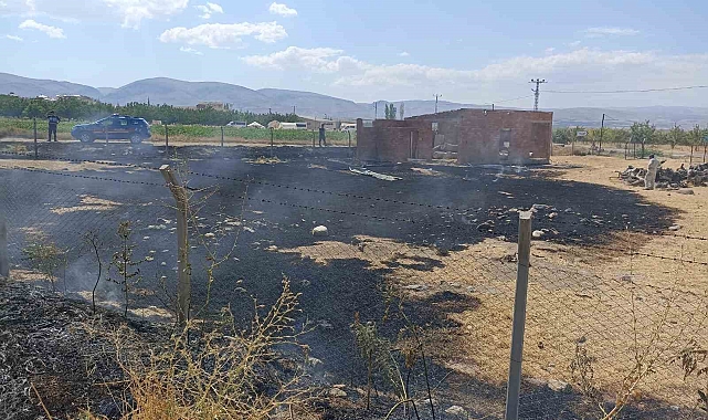 Malatya'nın Darende'de arazi yangını