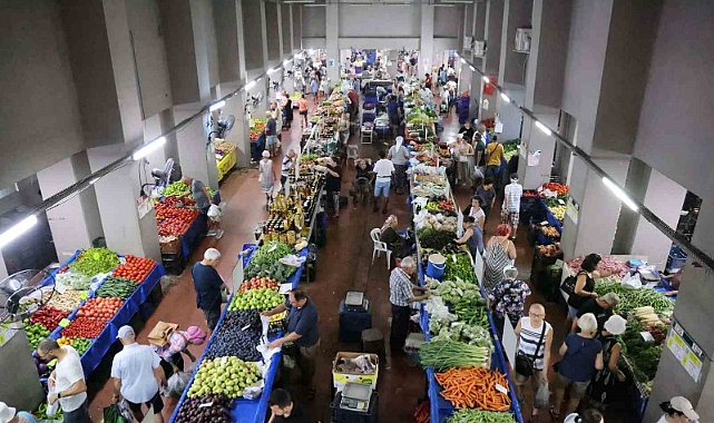 Marmaris Belediyesi’nden serinleten hizmet