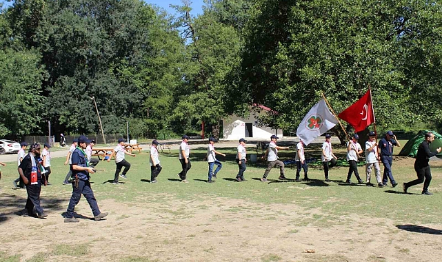 Minik izciler kampta buluştu