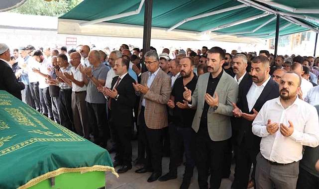Oltu’da Kenan Öğretmen ebediyete uğurlandı