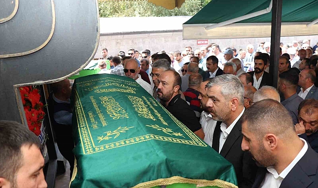 Oltu'da Kenan Öğretmen ebediyete uğurlandı