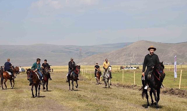 Rahvan At Yarışı final koşuları, sağanak ve dolu sebebiyle ertelendi