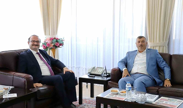 Rektör Hacımüftüoğlu: “Bilgiyi arayan, araştıran ve bunu üreten, ürettiği bilgiyi teknolojiye dönüştürene destek olacağız”