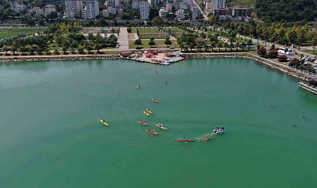 Samsun’da su sporu tutkunlarına ücretsiz “kano” eğitimi