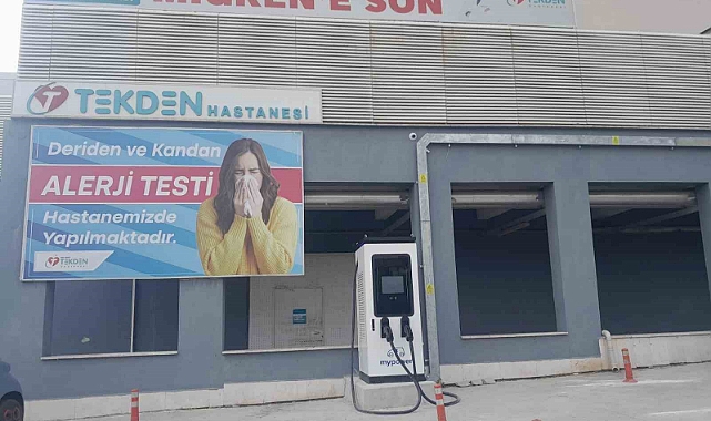 Şarj istasyonu kuran Tekden Hastanesi, Denizli’de bir ilke imza attı
