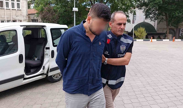 "Sazan sarmalı" yöntemiyle 1 milyon 768 bin liralık dolandırıcılık yapan 2 kişi adliyeye sevk edildi