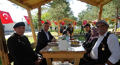 Şehit Aileleri Duygulandırdı Herkesi