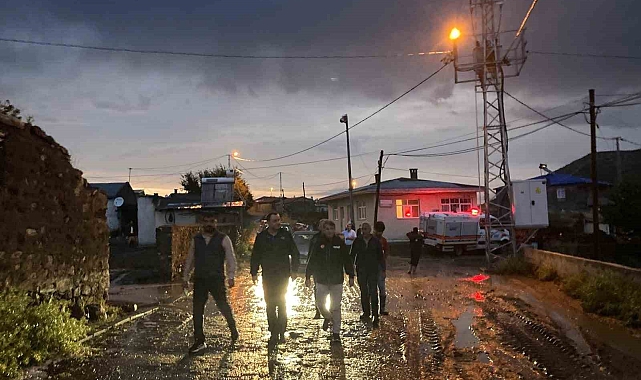 Sel suları Harmanlı köyüne zarar verdi