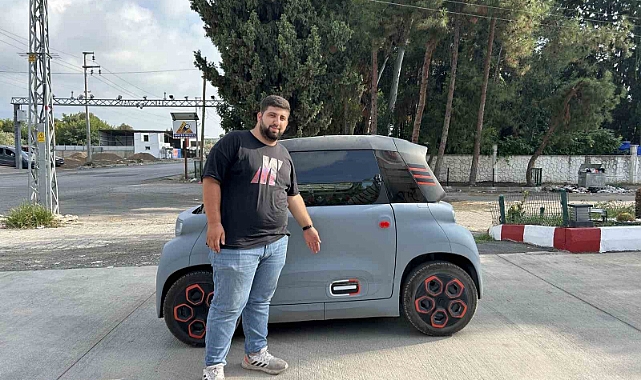 Tır mini aracı oyuncak araba gibi önüne almıştı, araç sürücüsü panik dolu saniyeler içerisinde 30 metre sürüklendi