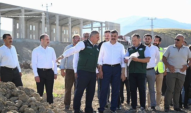 Vali Mustafa Çiftçi'nin başkanlığında  Oltu OSB yönetimi toplandı