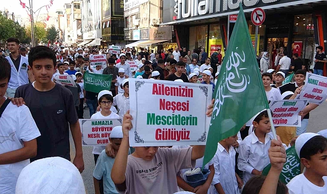 Van'da 'Hayat Namazla Güzeldir' etkinliği