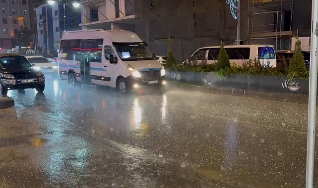 Van'da serinleten yağmur