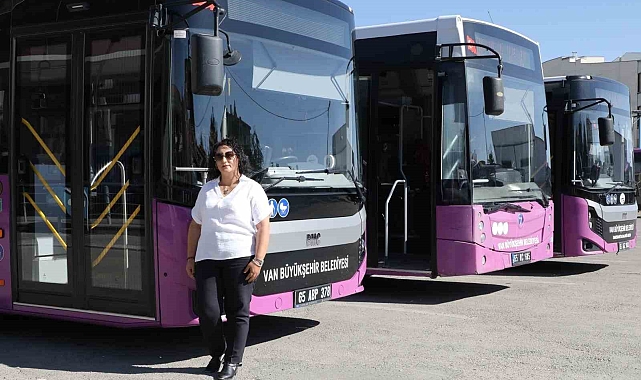 Van'ın tek kadın otobüs şoförü yeniden direksiyon başında