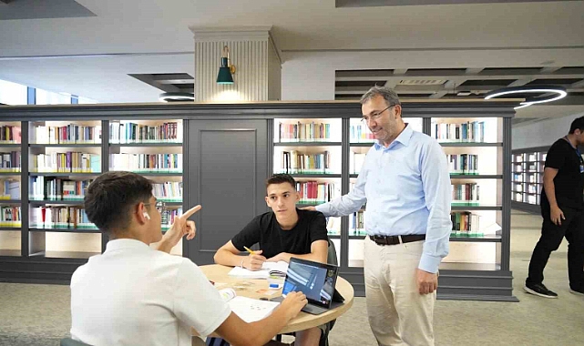Yeni üniversitelilere 10 bin TL destek