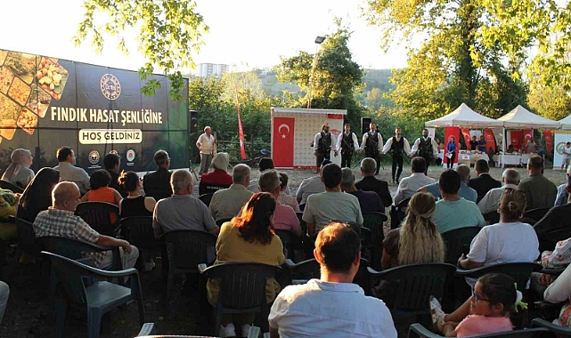 Yörük köyünde yapılan fındık hasat şenliği ile başladı