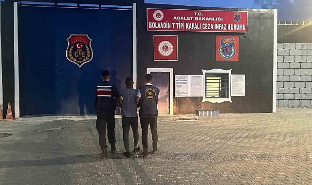 16 yıl 6 ay 11 gün hapis cezasıyla aranan şahsı JASAT yakaladı