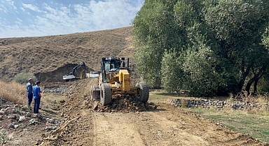 Ağrı’da Köy Yollarında Çalışmalar Devam Ediyor