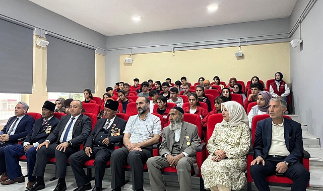 Ağrı’da "Peygamberimiz ve Şahsiyet İnşası" konulu program düzenlendi
