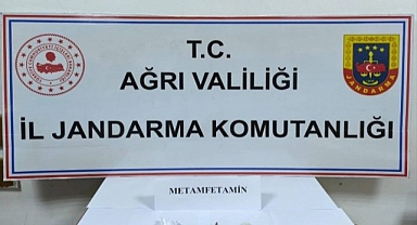 Ağrı Jandarma ekipleri 3 kişi üzerinde uyuşturucu ele geçirdi