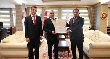 Ağrı Pancar Ekicileri Kooperatif Müdürü Metin Çanakçı’dan Vali Koç’a ziyaret