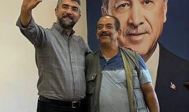 Ak Parti Erzurum İl Başkanı Av. İbrahim Küçükoğlu, vatandaşlarla 'Selfie' yaptı