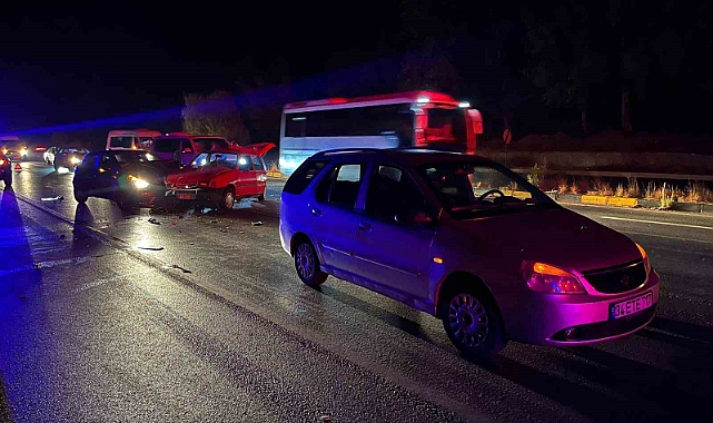Antalya’da 3 araçlı zincirlemeli kaza: 1 yaralı