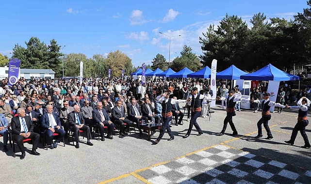 Atatürk Üniversitesinde 2024-2025 Akademik Yılı, "Kampüse hoş geldin" oryantasyon programıyla başladı