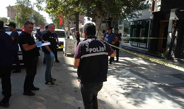Ateş Arasında Kalan Tezgahtar ve Müşteri Yaralandı